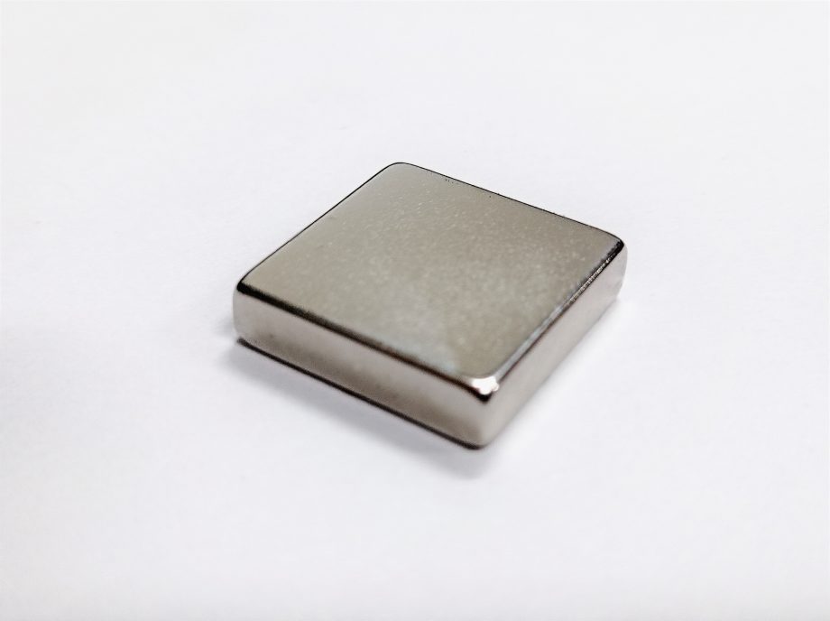R/E BLOCK20 x 20 x 5 N42 GRADE