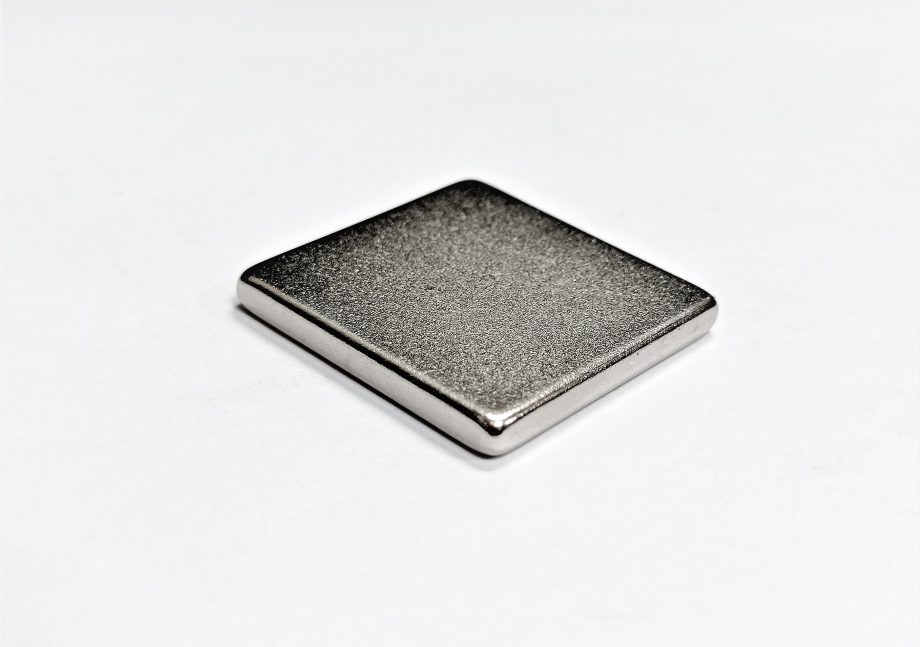 R/E BLOCK25 x 25 x 3 N42 GRADE