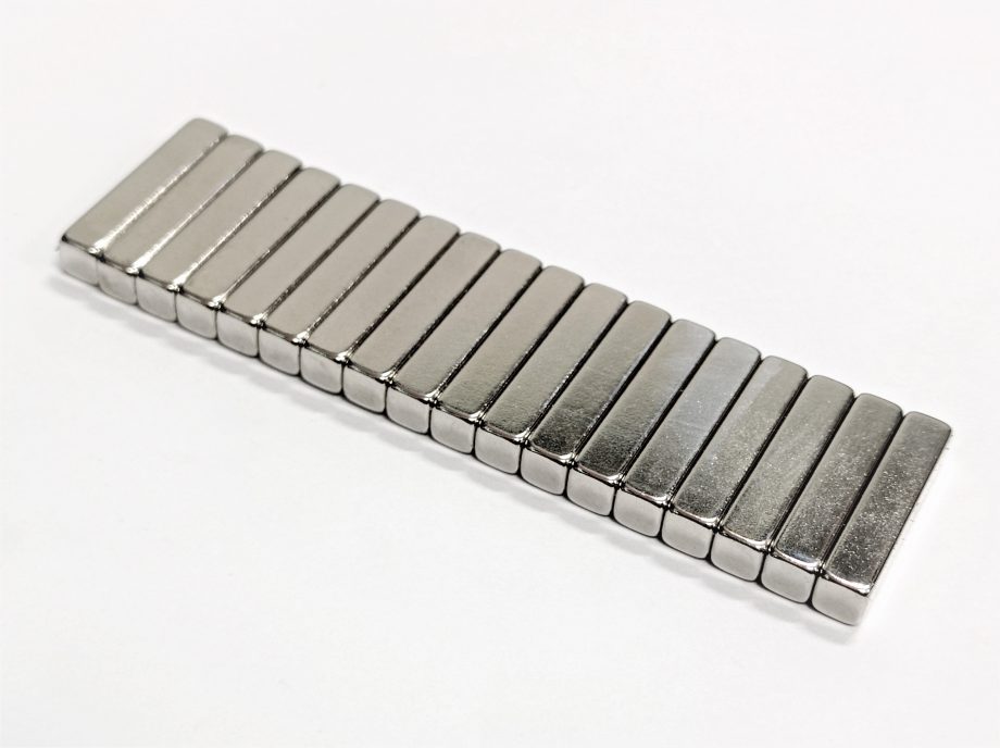 R/E BLOCK 25 x 5 x 5 N42 GRADE