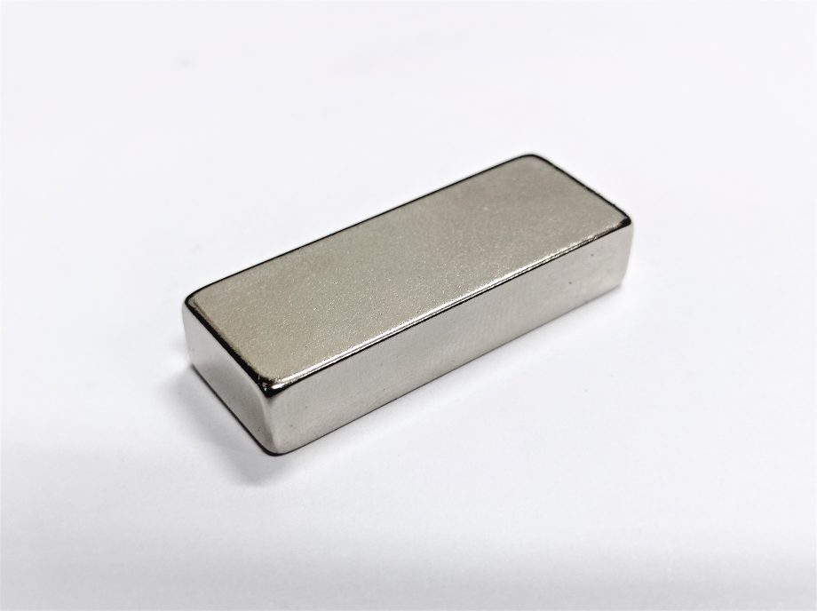 R/E BLOCK40 x 15 x 8 N42 GRADE