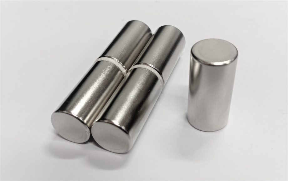 RARE EARTH D15 x 30  N42 GRADE