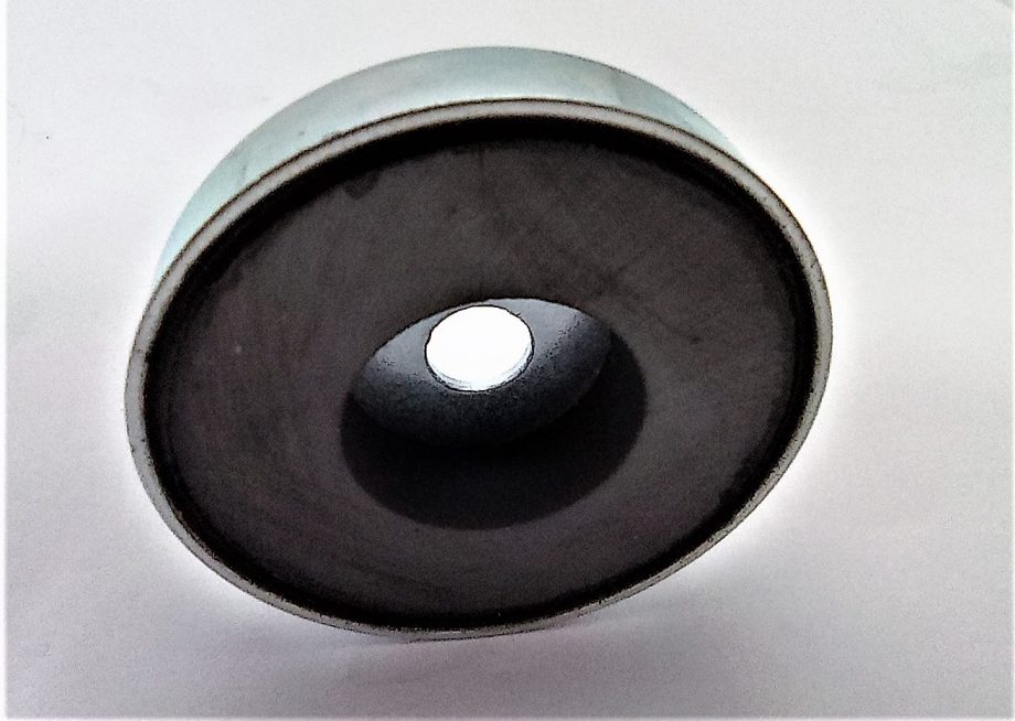 FERRITE CAPPED D50 x 10 x 8