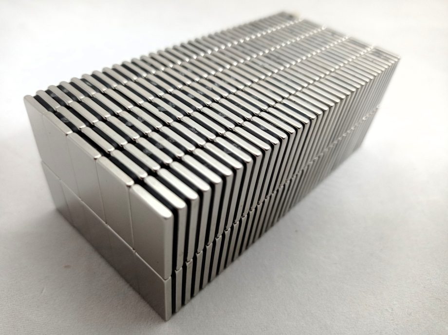R/E BLOCK20 x 10 x 2 N42 GRADE