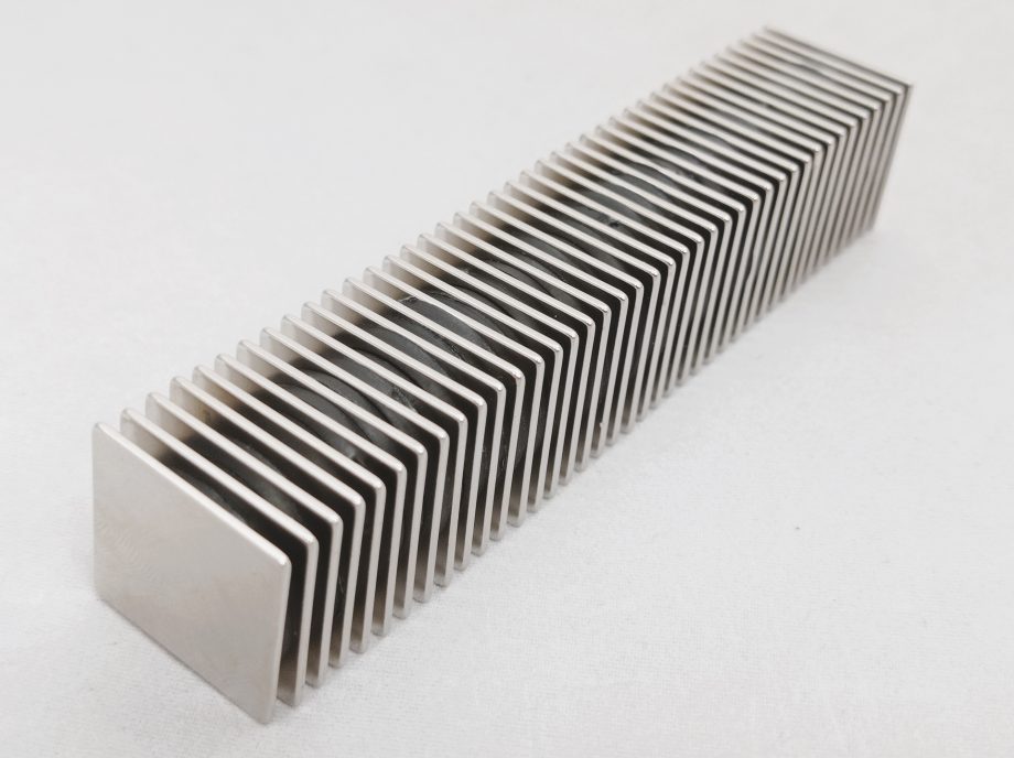 R/E BLOCK20 x 20 x 1 N42 GRADE