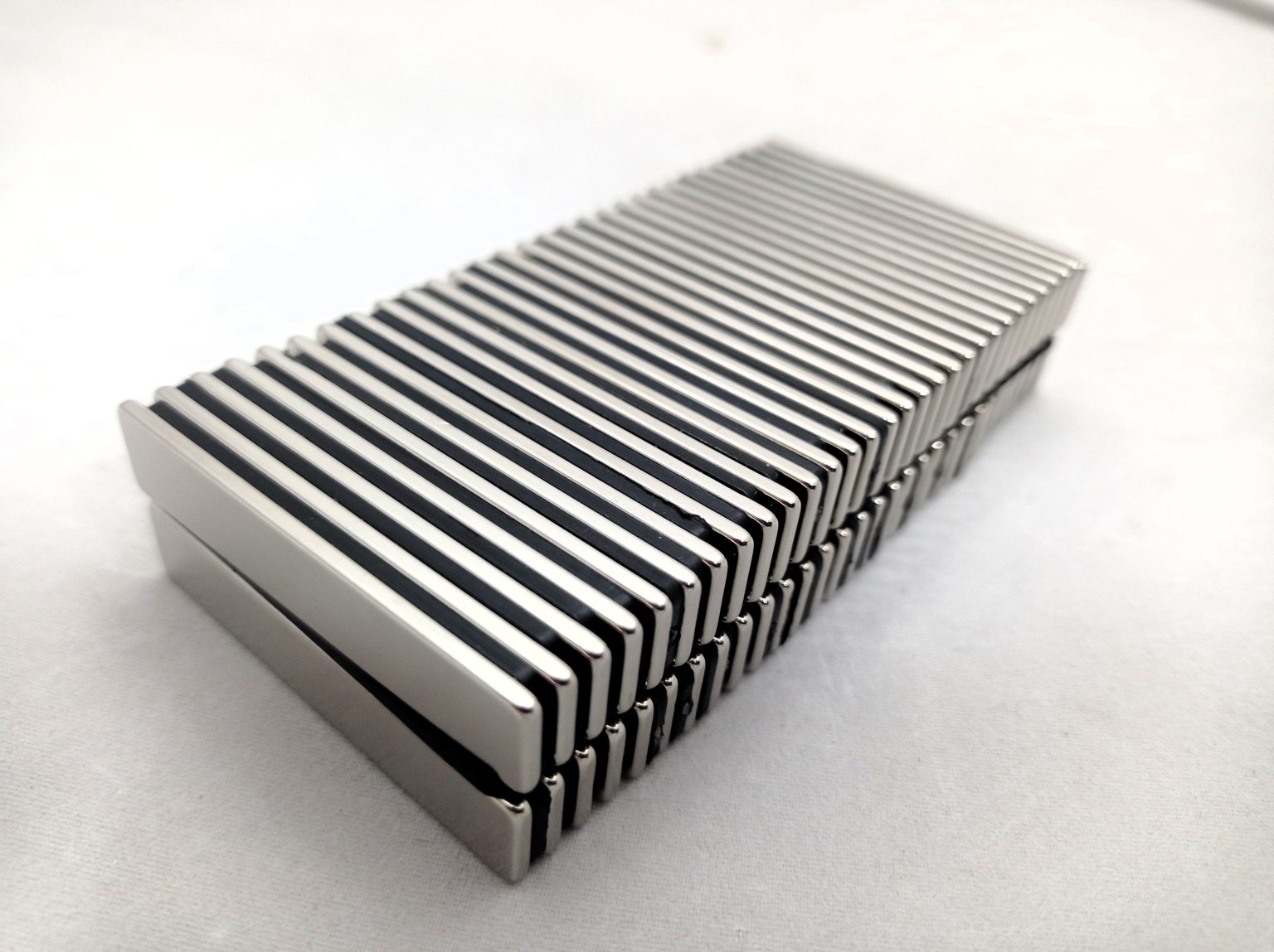 R/E BLOCK50 x 10 x 2 N42 GRADE - Fastmag Magnets